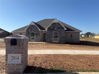 2914 Summit Hollow Dr, Norman, OK 73071