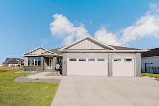 1082 Larkin Ln, West Fargo, ND 58078