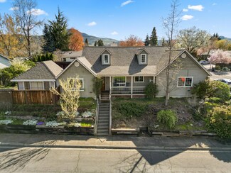 1401 Matthews Place, Medford, OR 97504