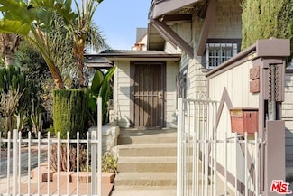 810 S Gramercy Dr, Los Angeles, CA 90005