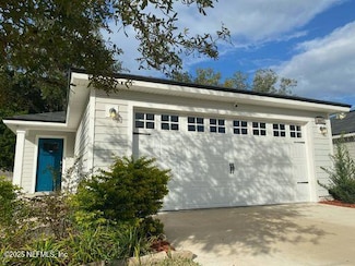 8427 Thor St, Jacksonville, FL 32216