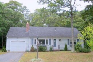 94 Mariner Cir, Cotuit, MA 02635