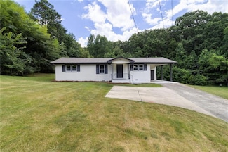 407 Blackberry Ln SE, Lindale, GA 30147