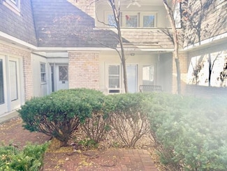 840 Malabu Dr Unit 110, Lexington, KY 40502