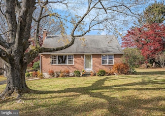 2390 Old Route 100, Barto, PA 19504