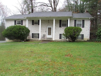 115 MacTaggart Dr, Beckley, WV 25801