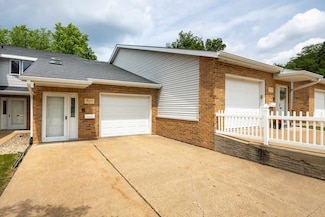 3113 Pasadena Ct Unit 34, Dubuque, IA 52001