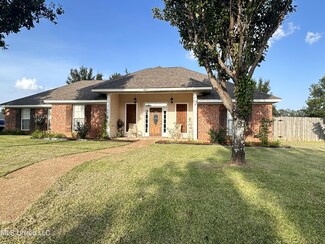801 Pin Oak Place, Pearl, MS 39208