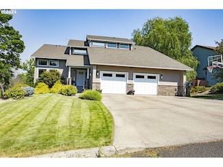 713 Highland Dr, La Grande, OR 97850