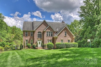706 Evans Manor Dr, Matthews, NC 28104