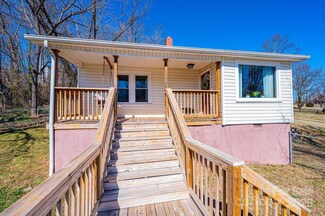 1110 Virginia St SW, Lenoir, NC 28645