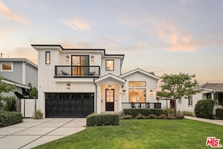 8117 Westlawn Ave, Los Angeles, CA 90045