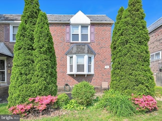 902 Kenwood Rd, Drexel Hill, PA 19026
