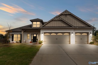 21957 Shearwater Dr, Athens, AL 35613