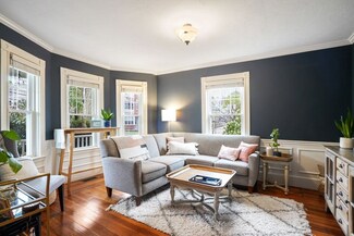 18 Decker St Unit 1, Milton, MA 02186