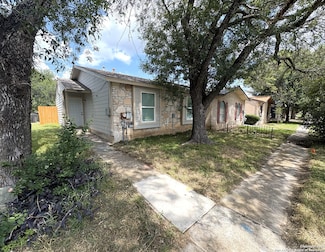 1215 Klondike St, San Antonio, TX 78245