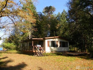 4790 4792 E Grapeview Loop Rd, Allyn, WA 98524