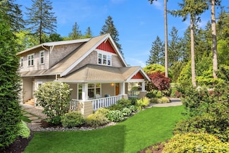 647 Janelle Place NW, Bainbridge Island, WA 98110