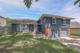 10009 Wedd Dr, Overland Park, KS 66212