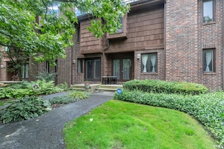 6634 Quail Ridge Ln, Fort Wayne, IN 46804