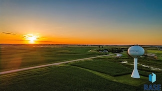 902 Tortuga Ave, Hartford, SD 57033