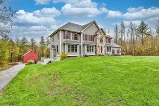 840 River Rd, Weare, NH 03281