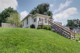 116 W New St, Palmyra, MO 63461