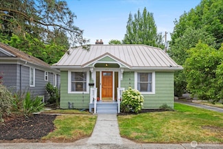5517 8th Ave NE, Seattle, WA 98105