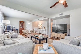 1223 E Windsor Dr, Denton, TX 76209