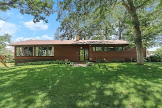 789 Viking Dr E, Saint Paul, MN 55117