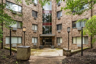 5306 N Cumberland Ave Unit 323, Chicago, IL 60656