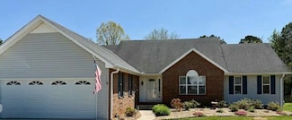 2506 Cindy St, Athens, TN 37303
