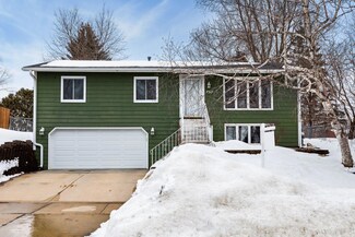 4317 Manor Woods Dr NW, Rochester, MN 55901
