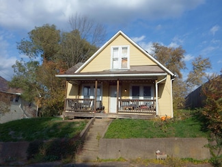 122 N Pleasant St, New Lexington, OH 43764