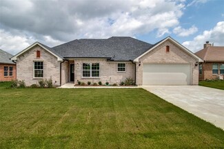 702 Katy Ln, Whitewright, TX 75491