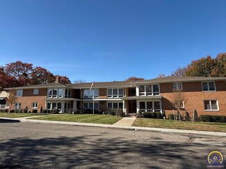 1229 SW Lakeside Dr Unit 9, Topeka, KS 66604