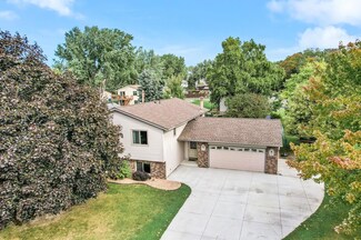 5734 Maves Trail SE, Prior Lake, MN 55372