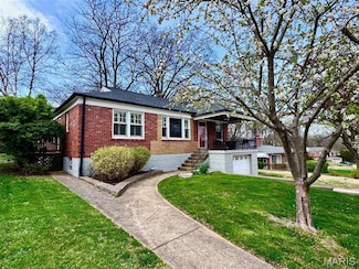 1521 Blue Bell Ln, Saint Louis, MO 63119