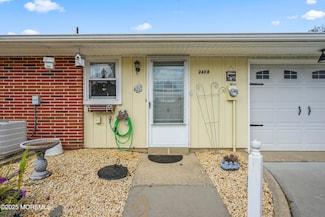 240B Huntington Dr Unit 240B, Lakewood, NJ 08701