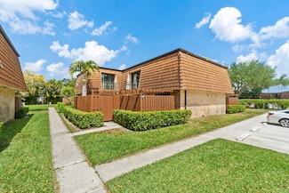 907 9th Ln, Greenacres, FL 33463