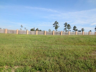 32 Highland Village Dr, Ellisville, MS 39437