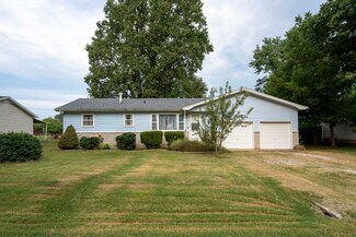 1337 N Fender Ave, Springfield, MO 65803