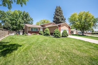 8 Cornflower Ct, Pueblo, CO 81001