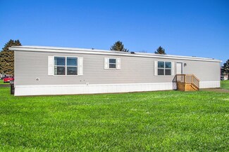 69205 Garver Lake Rd Unit 48, Edwardsburg, MI 49112