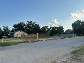 3209 Deen Rd, Fort Worth, TX 76106