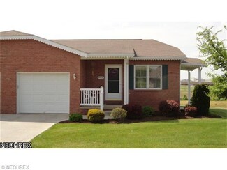 946B Mc Donald Dr NE, Sugarcreek, OH 44681