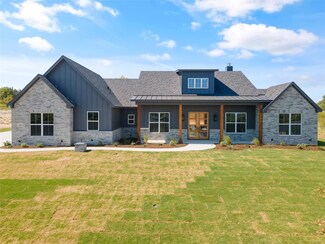 3004 Parker Meadows Ct, Weatherford, TX 76088