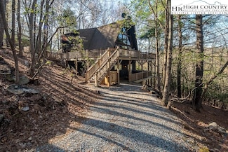 1027 Laurel Cir E, Deep Gap, NC 28618
