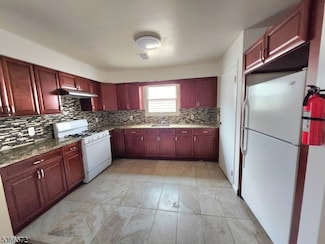 617 N 7th St, Newark, NJ 07107