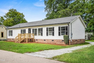 104 S Washington St, Pikeville, NC 27863